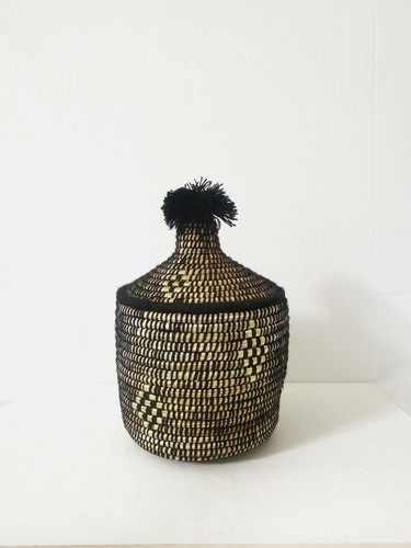 Large seagrass basket with - seagrass,